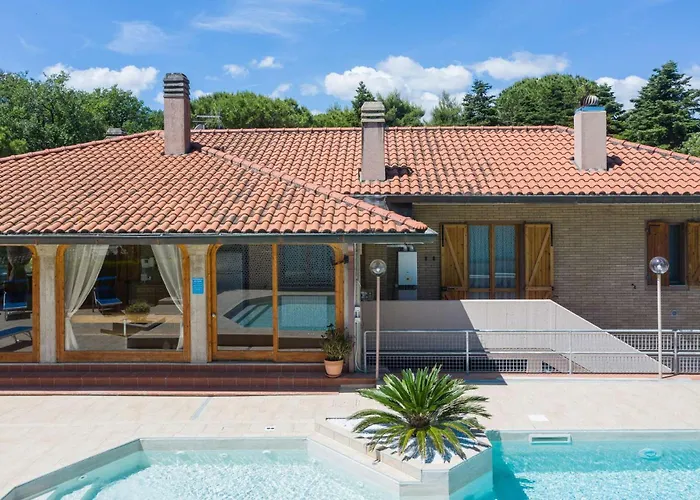 فيلة Micol بيزارو