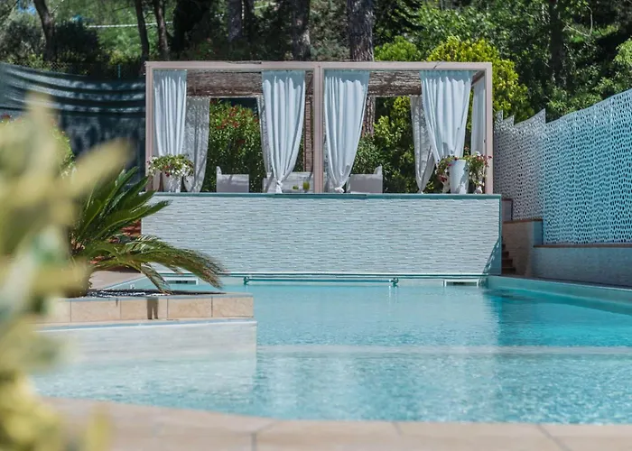 Micol * بيزارو